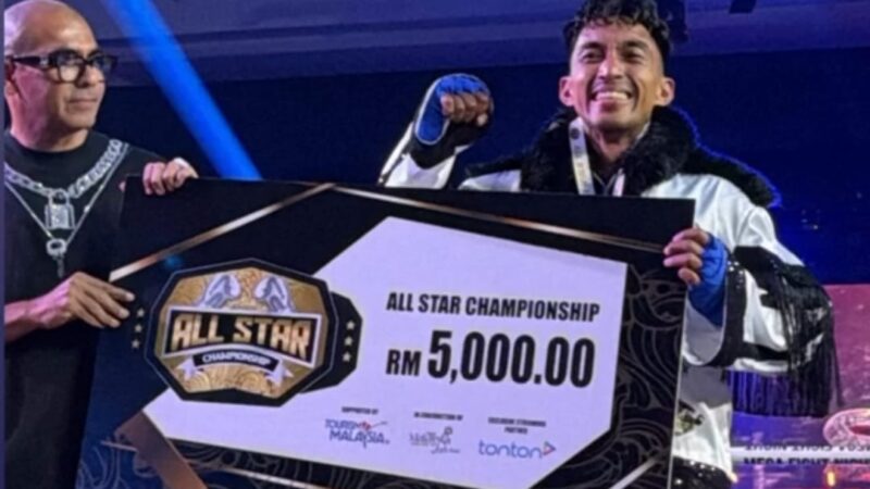 Saiful Anwar Menang TKO di Allstar Championship Influencer Boxing Malaysia, Hantam Influencer Jepang hingga Terlempar Keluar Ring