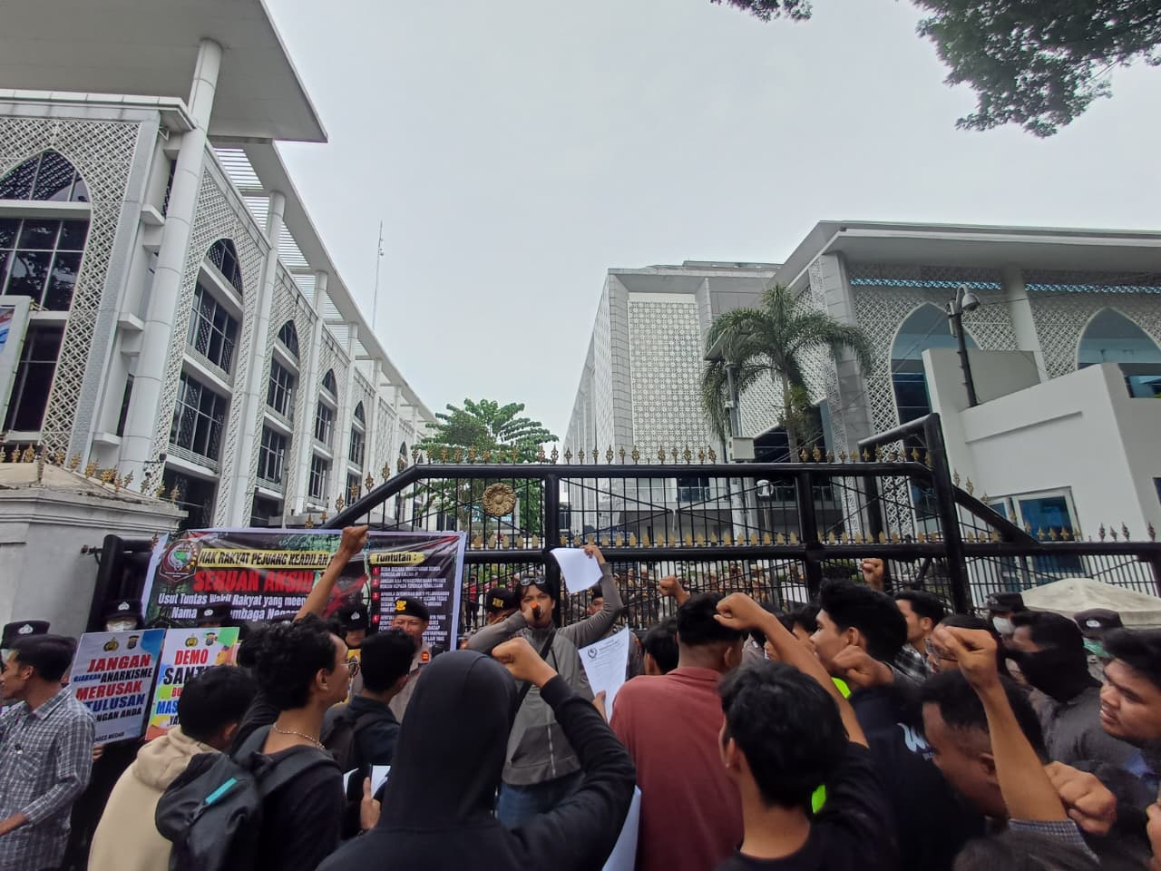 GARDA harapan Sumut Desak Klarifikasi Dugaan Ijazah Palsu Anggota DPRD Sumut JT