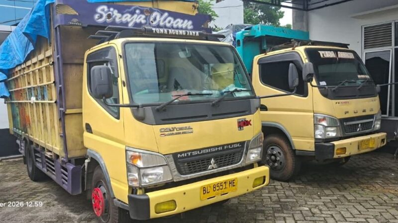 Dua Truk Kayu Hasil Tangkapan TNI Dilimpahkan ke PN Sidikalang
