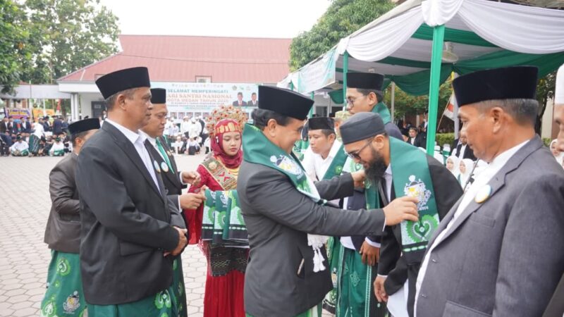 Pimpin Upacara Hari Santri Nasional 2026, Rico Waas Ajak Santri Kuasai Teknologi dan Perkuat Persatuan Menuju Indonesia Emas