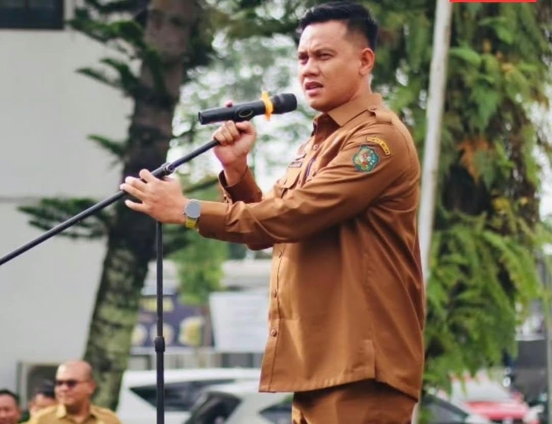 Kadinas SDABMBK Medan Pimpin Apel Gabungan, Tekankan Disiplin dan Kejar Target Akhir Tahun