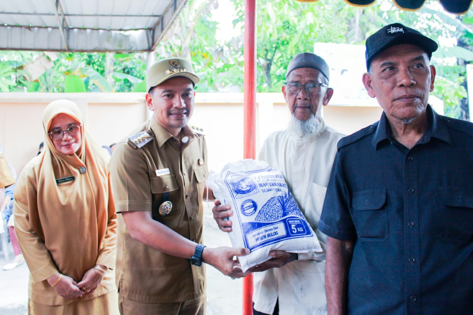 Pemko Tebing Tinggi Salurkan Bantuan 10 Kg Beras kepada 10.000 KPM