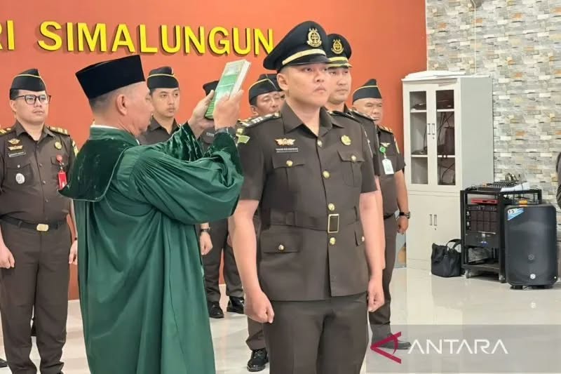 Fauzan Irgi Hasibuan Dilantik Menjadi Kasubagbin Kejari Simalungun