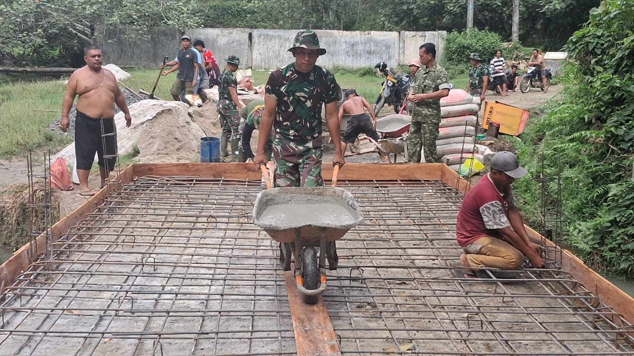 Pembangunan Jembatan Gantung di Nagori Kahean Progres 67 Persen
